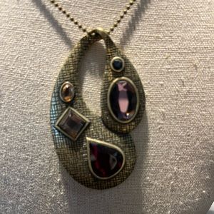 Lia Sophia pendant and chain